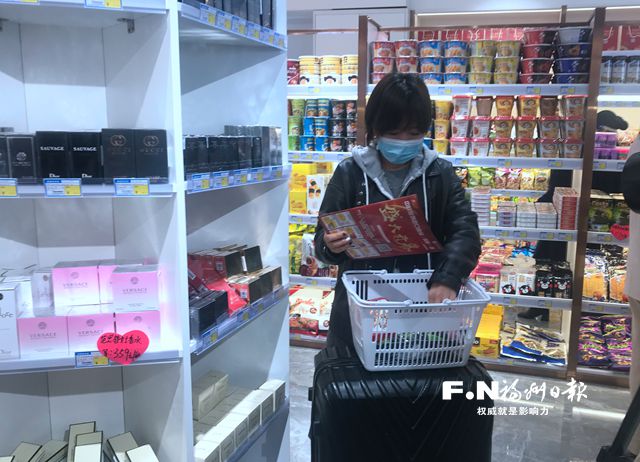 中歐班列進(jìn)口商品現(xiàn)身榕城 首家保稅店在火車站開(kāi)張