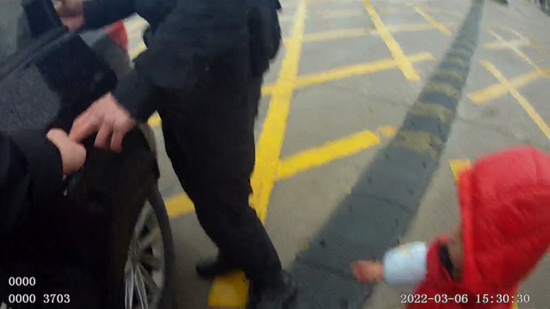 才2歲！福州一陌生男童拉著你“逛街”，是什么體驗？