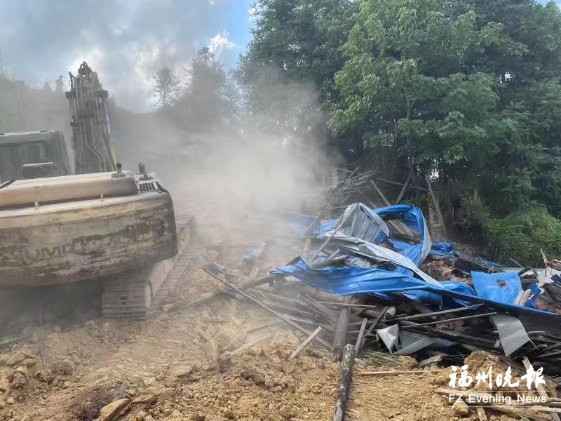 淘汰落后產(chǎn)能 閩清塔莊拆除違建舊窯廠