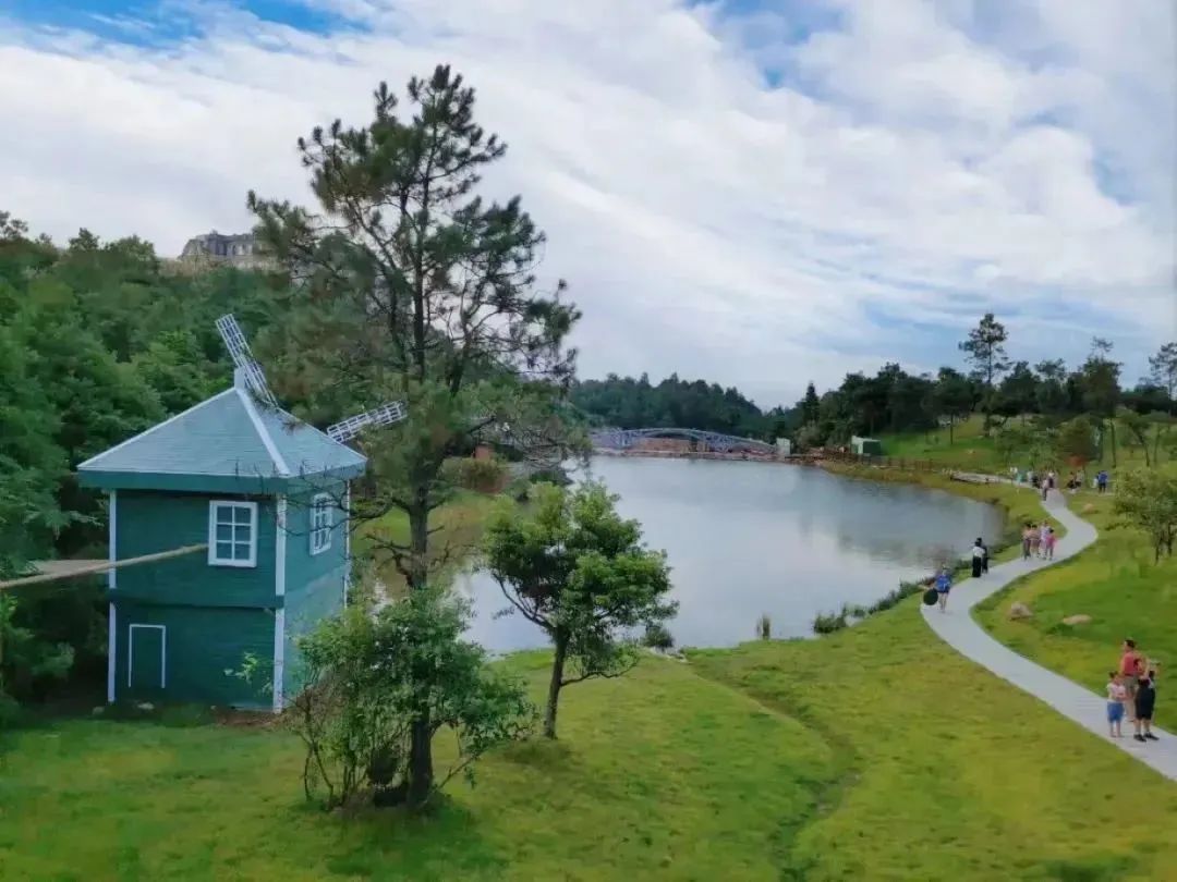 新晉網(wǎng)紅打卡地！福州鼓嶺柱里露營(yíng)地“火”上央視