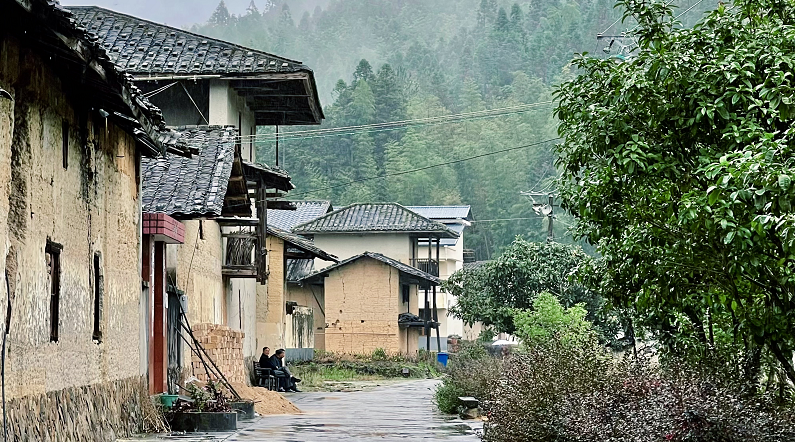 閩清東洋村：煙雨中的山水畫卷