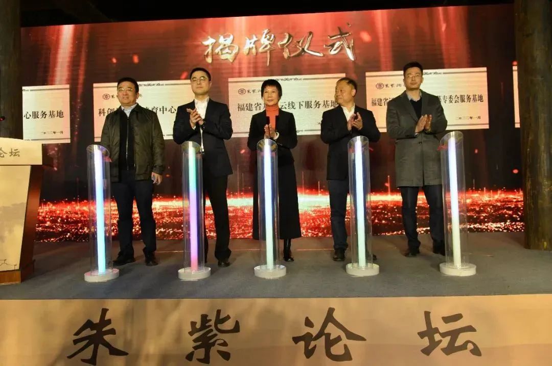 鼓樓持續(xù)創(chuàng)新人才工作機(jī)制 推動(dòng)數(shù)字法務(wù)金融三大產(chǎn)業(yè)人才集聚